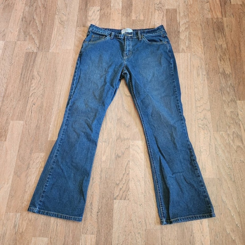 Levi Strauss Signature Womens 10 Short Low Rise Bootcut Blue Stretch Jeans 361